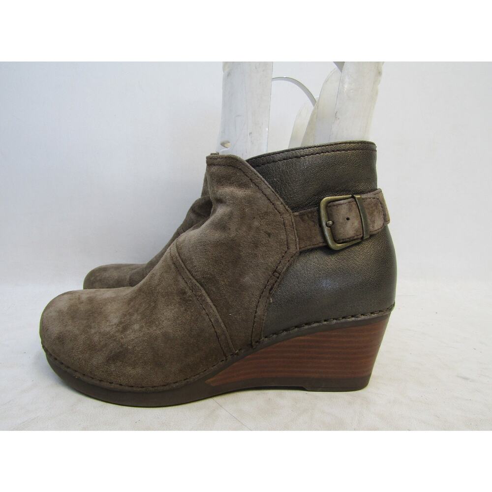 Dansko Womens Size 39 EUR Brown Suede Zip Buckle Ankle Fashion Boots Bootie